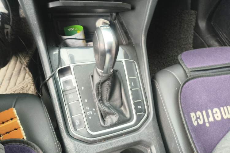 Used Volkswagen Golf Sportsvan 2019 280TSI Automatic Sentinel Model China VI Standard Gear Lever