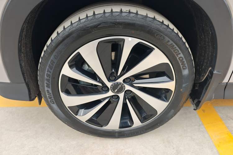 Used BYD Song PLUS New Energy 2023 Champion Edition EV 520KM Prestige Model
