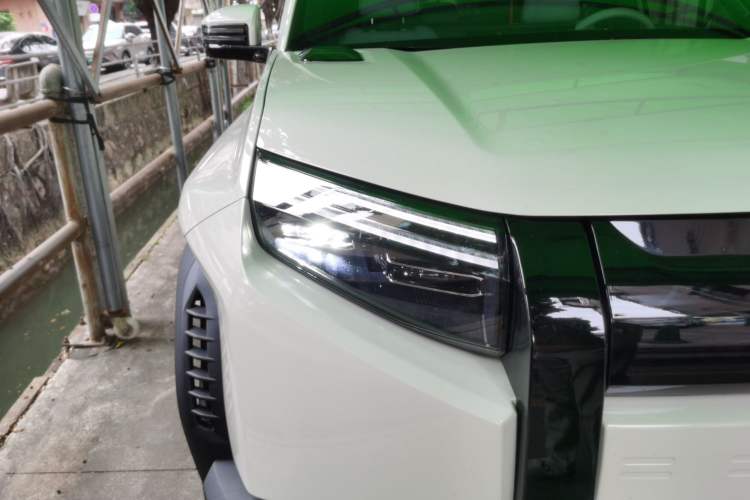 Used Formula Leopard Titanium 3 2025 501KM All-Wheel Drive Intelligent Driving Ultra Version
