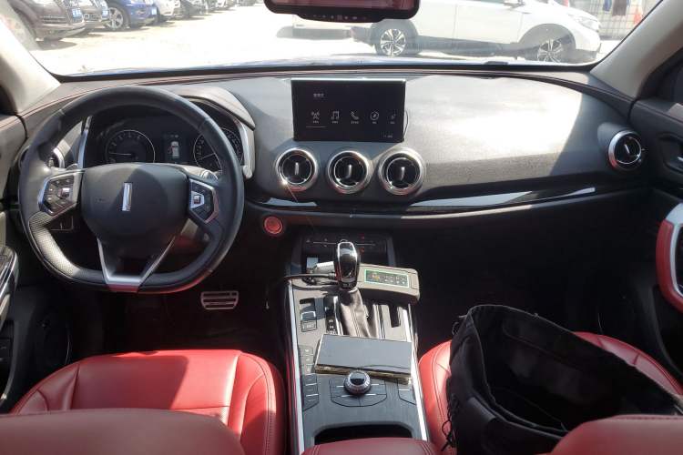 Used Wey VV5 2017 2.0T Ultra-Luxury Version
