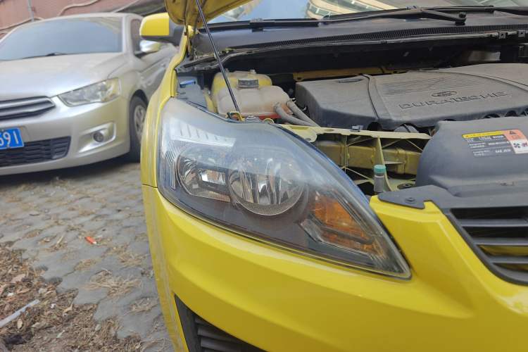 Used Ford Focus 2011 Hatchback 1.8L Manual Comfort Model
