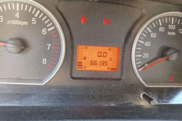 Used FORTHING Lingzhi 2016 V3 1.5L 7-Seater Comfort Model China V Standard