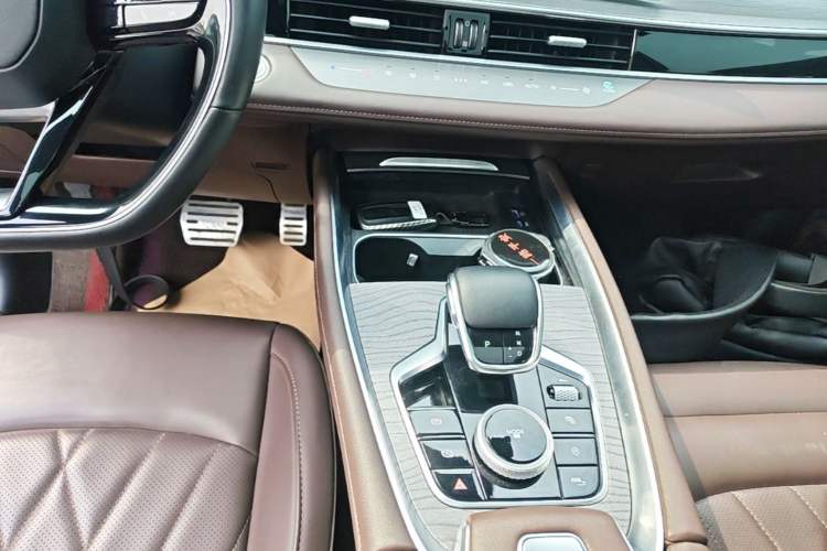 Used Chery Tiggo 8 PRO 2024 Champion Edition 390T Two-Wheel Drive Peak Version 5 Seats