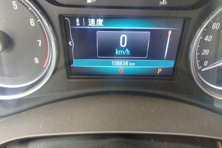 Used Buick LaCrosse 2018 20T Leading Model Odometer Close Up