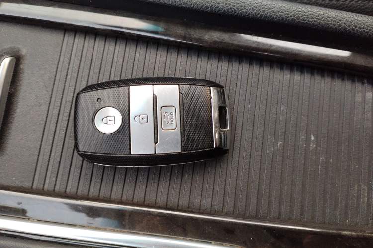 Used Kia K5 2016 1.6T Automatic LUX
