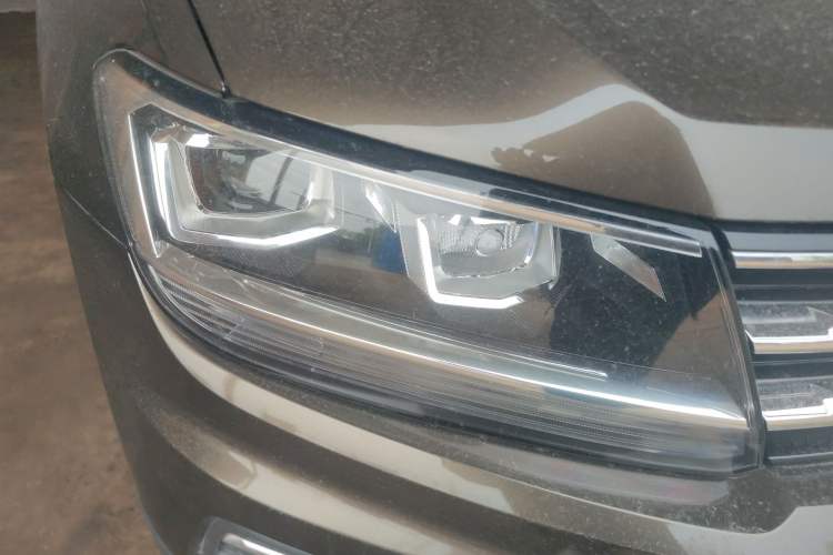 Used Volkswagen Tiguan L 2020 330TSI Automatic Two-Wheel Drive Smart Luxury Edition China VI Standard Right Front Headlight