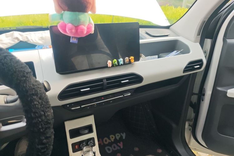 Used Geely Galaxy Panda 2023 Panda Mini 200km Endurance Bear Audio And AC Panel