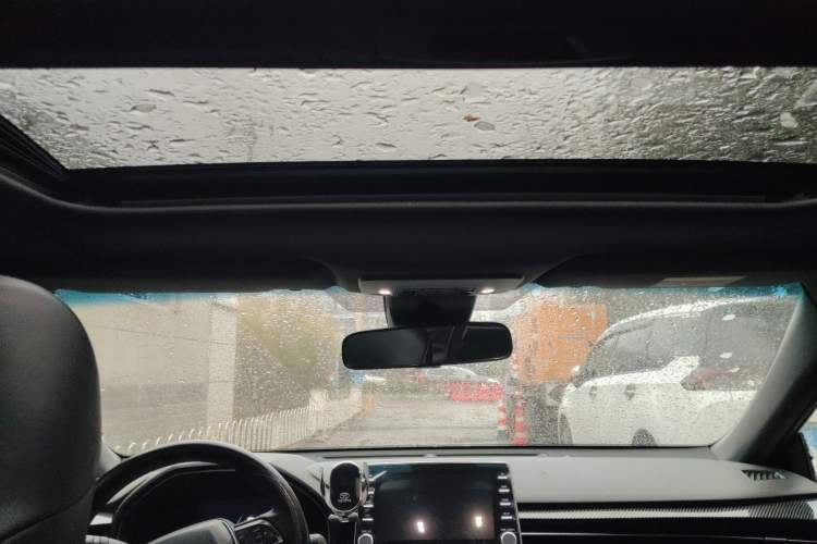 Used Toyota Avalon 2019 2.0L Ambition Edition China VI Headliner