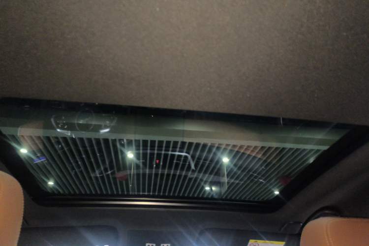 Used Jaguar XFL 2022 XFL 2.0T P250 Two-Wheel-Drive Elite Sport Edition Headliner