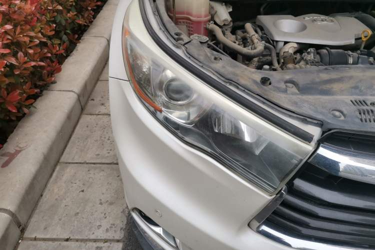 Used Toyota Highlander 2015 2.0T Four-Wheel Drive Luxury Navigation Version with 7 Seats
