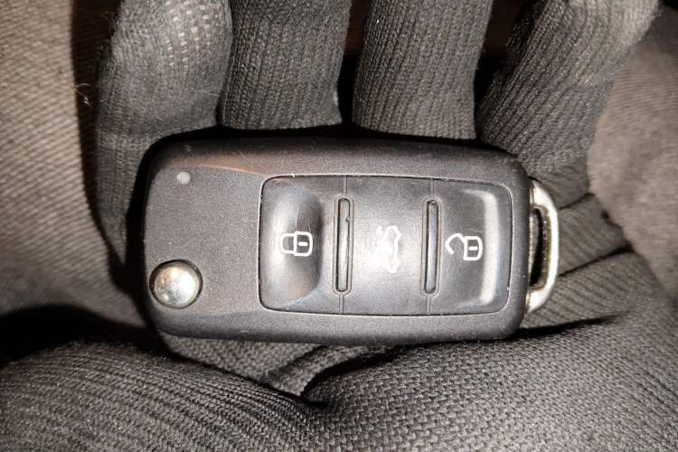 Used Volkswagen Sagitar 2015 1.6L Automatic Comfort Model Vehicle Key