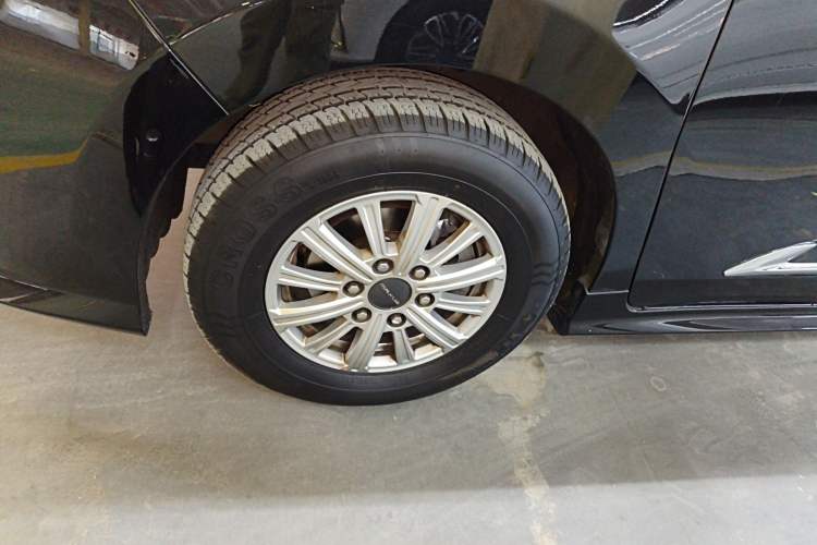 Used SAIC MAXUS G10 2025 MAX 2.0T Automatic Luxury Edition Gasoline 7-Seater
