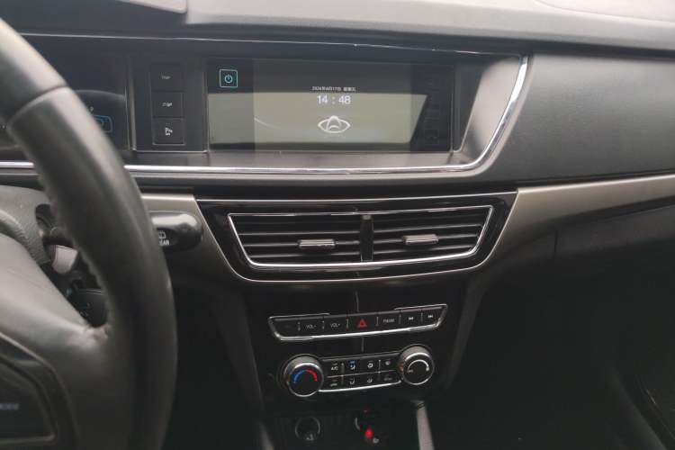 Used CHANGAN KAICHENG Oushang A600 2016 1.5L Manual Luxury 7-Seater
