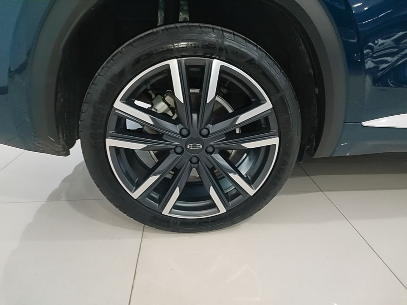 Geely Auto Monjaro L 2021 2.0TD DCT EVO Two-Wheel Drive Smart Luxury Version — снимка 11
