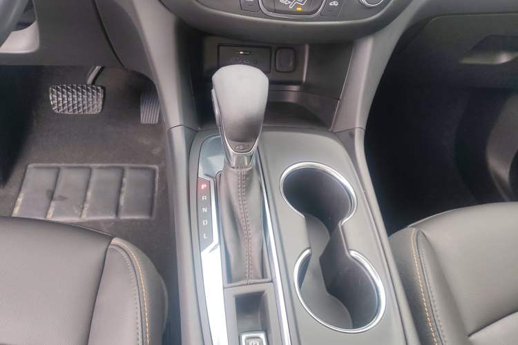 Used Chevrolet Equinox 2022 535T Chijie Edition Gear Lever