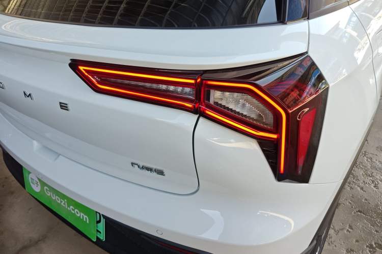 Used Geometry E Firefly 2024 401km Starlight Right Rear Taillight