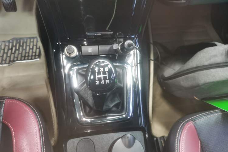 Used HYOSOW S3 2014 1.5L Comfort Version China IV Emission Standard