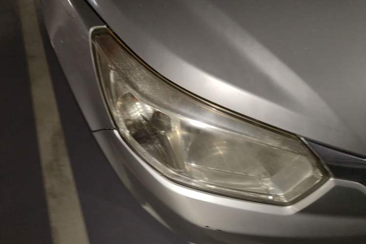 Used Venucia R50 2014 1.6L Manual Splendid Edition