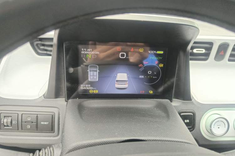 Used Wuling Hongguang MINIEV 2021 Macaron Premium Model – Lithium-NMC