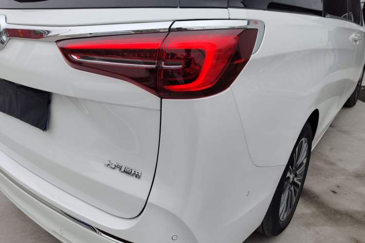 Used Buick GL8 2022 ES Land Cruiser 653T Luxury Model