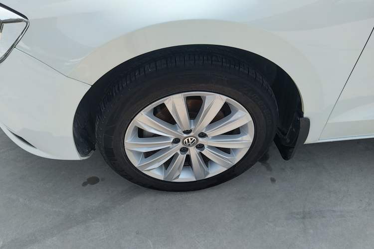 Used Volkswagen Bora 2019 Facelift Bora·Legend 1.5L Automatic Fashion Edition China VI Standard Left Front Wheel Hub