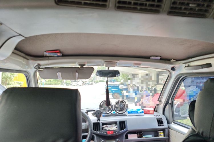 Used BAIC Weiwang 306 2011 1.3L base model 7 seats
