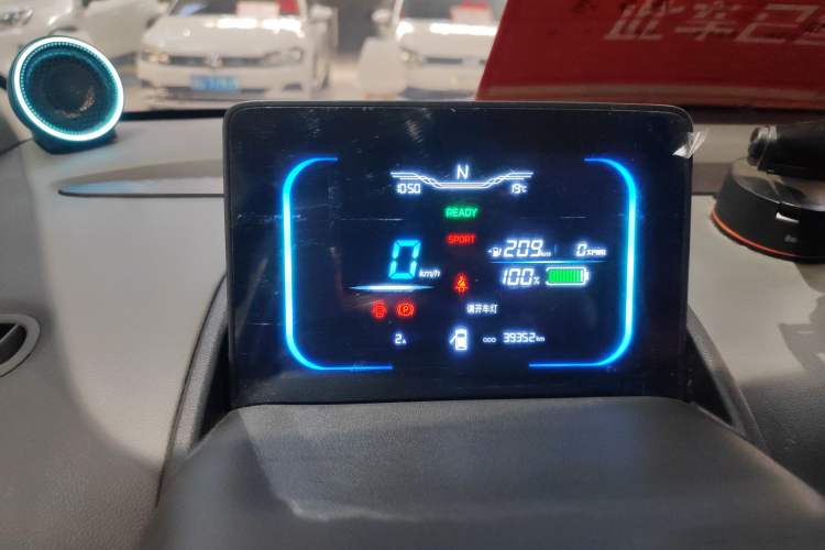 Used CHANGAN NEVO Lumin 2022 210km Sweet Edition Instrument Cluster