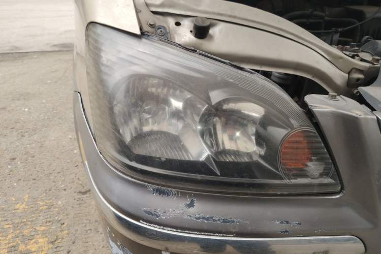 Used FORTHING Lingzhi 2014 M3 1.6L 7-Seater Luxury Model Right Front Headlight