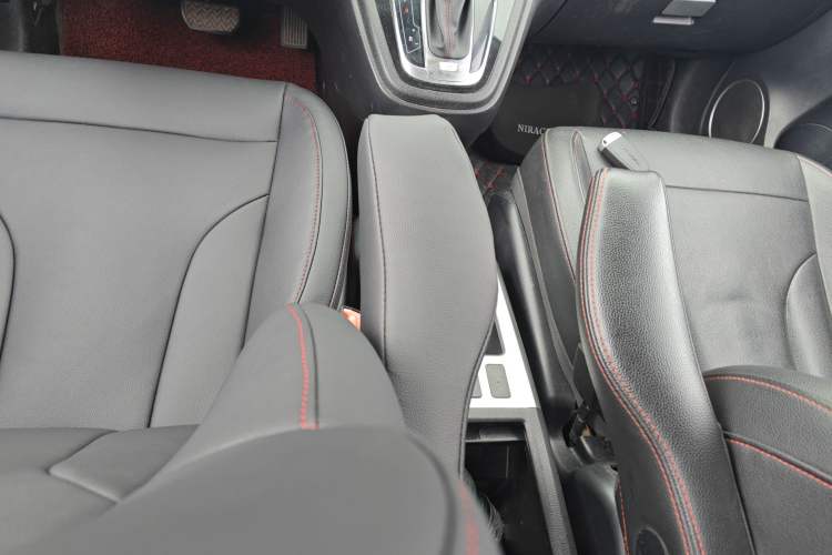 Used Haval H6 2016 Upgraded Model 1.5T Automatic Two-Wheel Drive Elite Version