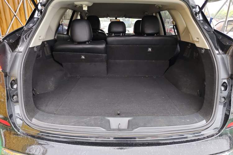 Used Nissan Murano 2021 2.5L XE Two-Wheel Drive Elite Edition Trunk