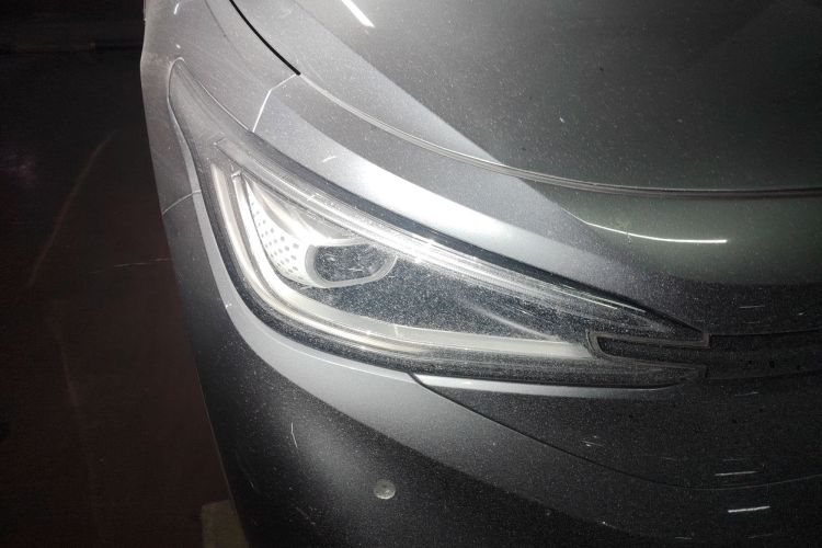 Used Volkswagen ID.4 X 2023 Pure Long-Range Version Right Front Headlight