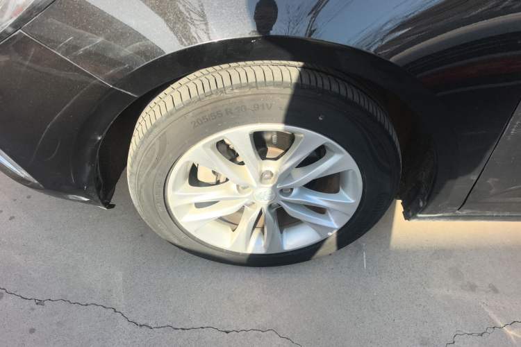 Used Buick Verano 2019 Sedan 20T Dual-Clutch Leading Model