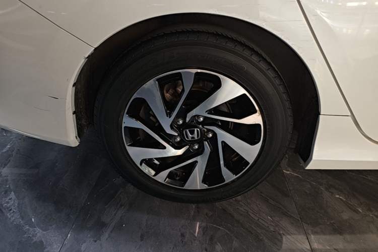 Used Honda Civic 2016 220TURBO CVT Luxury Edition