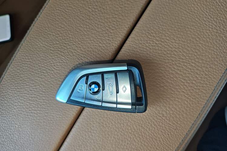 Used BMW 5 Series 2018 Restyled 530Li Luxury Edition M Sport Package
