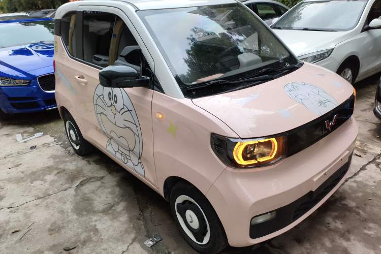 Red Wuling Подержанный Wuling Hongguang MINIEV 2021 0.0L Red 44000km AT 4 Seats на ...