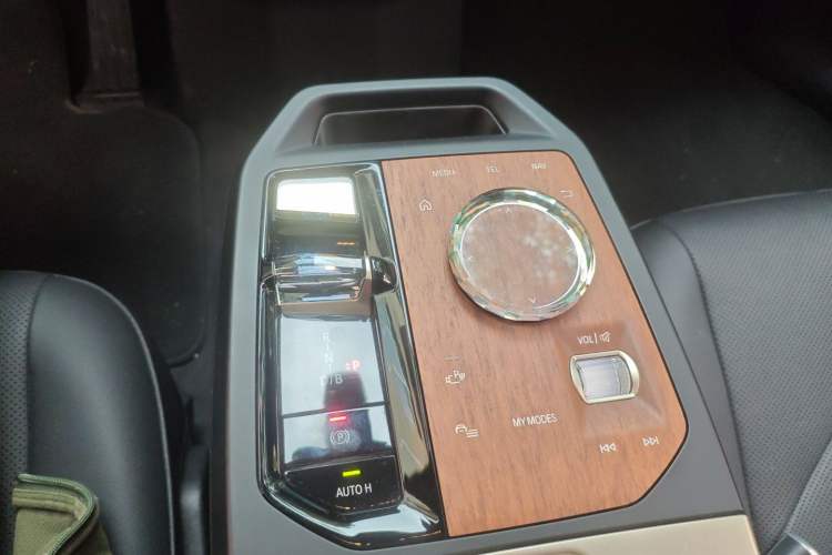 Used BMW iX 2022 xDrive40