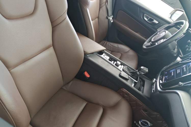 Used Volvo S60 2020 T4 Zhiyi Luxury Edition