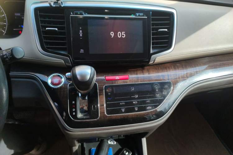 Used Honda Odyssey 2015 Revised 2.4L Luxury Edition Audio And AC Panel