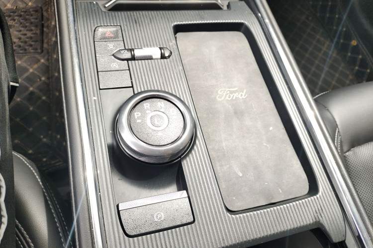 Used Ford Mondeo 2025 2.0T EcoBoost Luxury Version Gear Lever