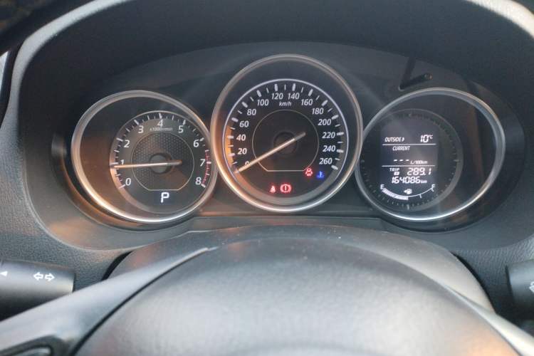 Used Mazda Atenza 2015 2.0L Blue Sky Luxury Edition