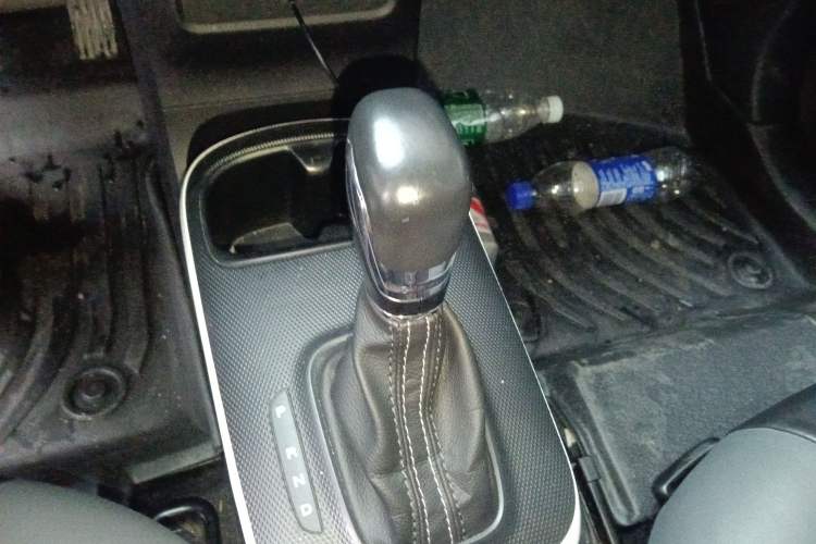 Used Roewe Clever 2022 311km QiQi BoBo Edition Gear Lever