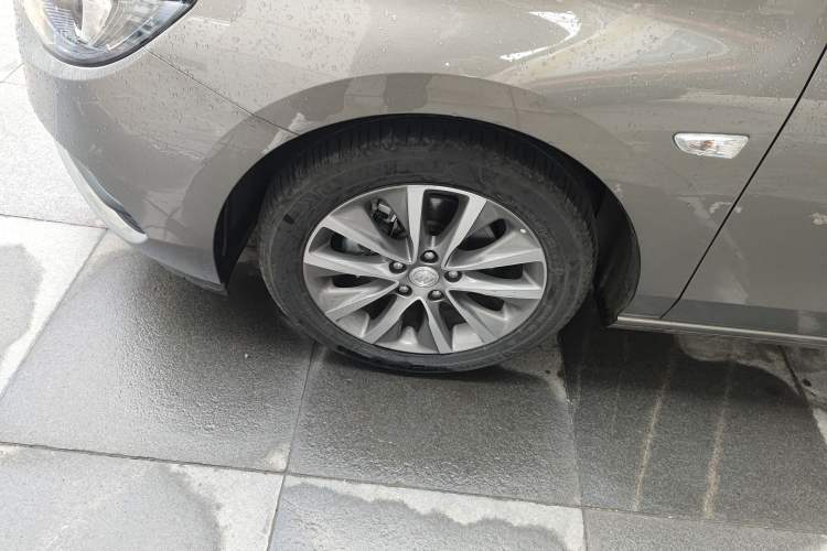 Used Buick GL6 2019 18T 6-Seater Connected Luxury Version China VI Standard