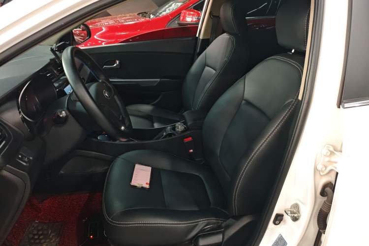 Used Kia K2 2015 Sedan 1.4L Automatic GLS Left Front Seat