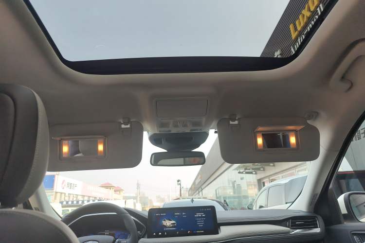 Used Ford Escape 2020 EcoBoost 245 Two-Wheel Drive Smart & Enjoyment Model
