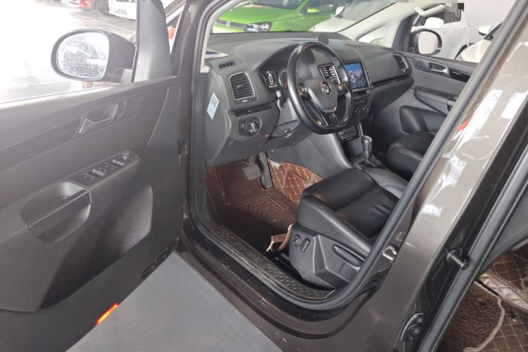 Used Volkswagen Sharan 2016 380TSI Luxury 7-Seater
