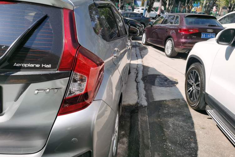 Used Honda Fit 2016 1.5L SE CVT Fashion Model