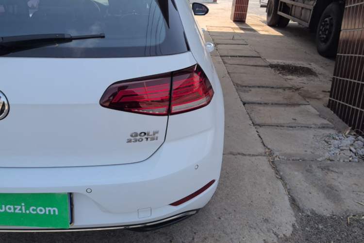 Used Volkswagen Golf 2018 230TSI Automatic Comfort Model
