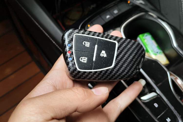 Used Buick Envision 2022 Encore S 552T Two-Wheel-Drive Luxury Model Vehicle Key