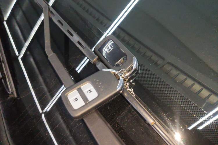 Used Honda Jade 2016 1.8L Automatic Comfort Elite Version 5 Seats Vehicle Key