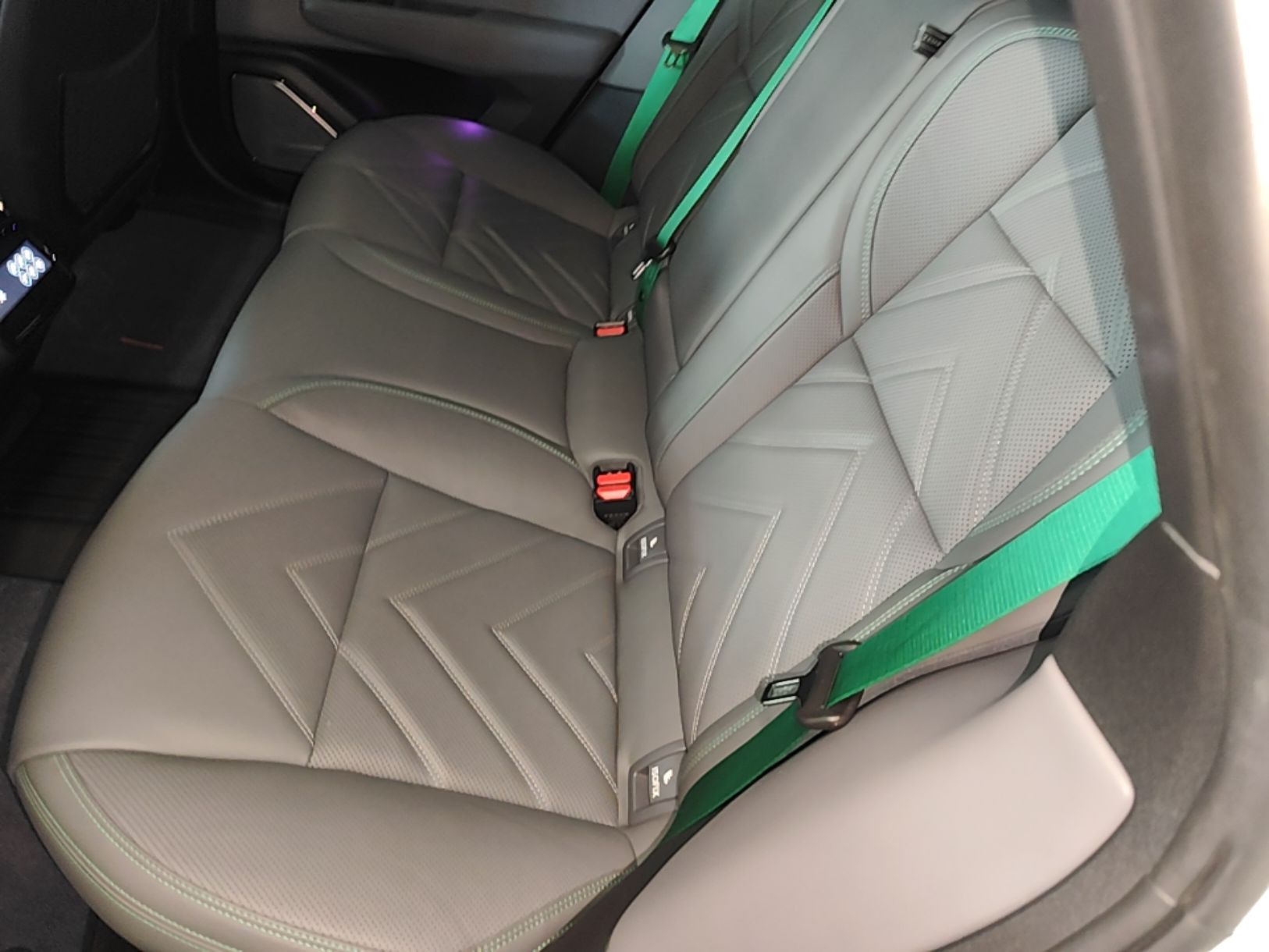Zeekr 001 2023 WE Edition 86 kWh — снимка 20